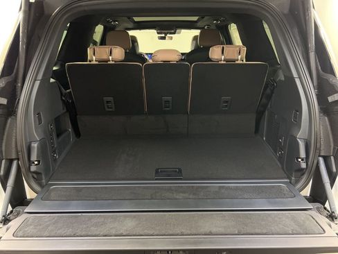 New 2026 Lincoln Navigator Black Label AWD/4WD image 40