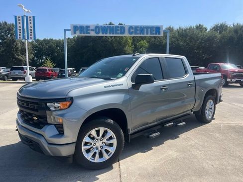 Used 2024 Chevrolet Silverado 1500 Custom AWD/4WD image 2