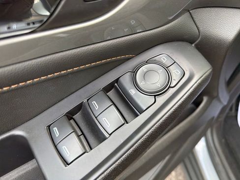 Used 2021 Chevrolet Traverse LS image 14