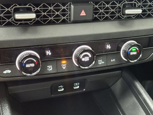 Certified 2025 Honda Accord SE image 19