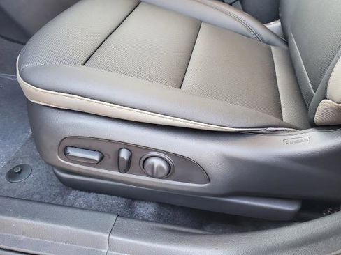 New 2026 Chevrolet Trax ACTIV w/ Sunroof Package image 9