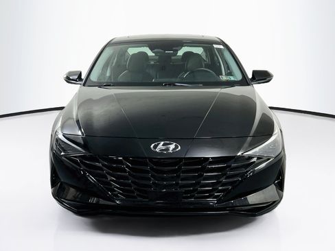 Used 2023 Hyundai Elantra Limited FWD image 2