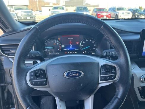 Used 2021 Ford Explorer XLT w/ Equipment Group 202A AWD/4WD image 11