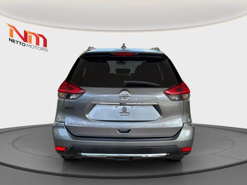 Used 2018 Nissan Rogue SV FWD image 4