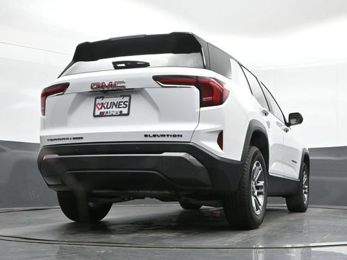 Used 2025 GMC Terrain Elevation AWD/4WD image 39