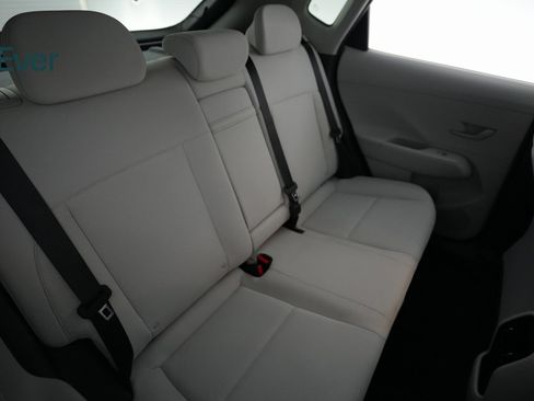 Used 2024 Hyundai Kona SEL image 8