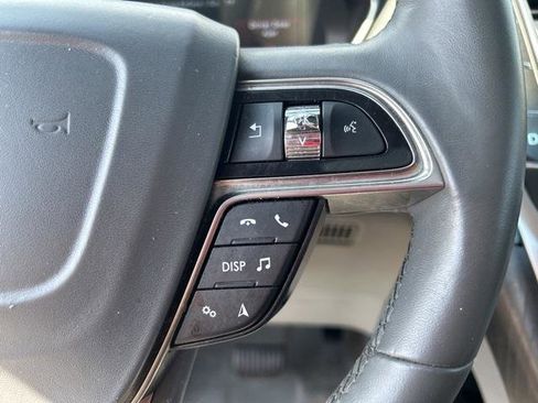 Used 2019 Lincoln Nautilus Reserve image 21