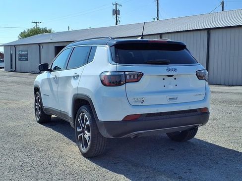 Used 2023 Jeep Compass Limited AWD/4WD image 3