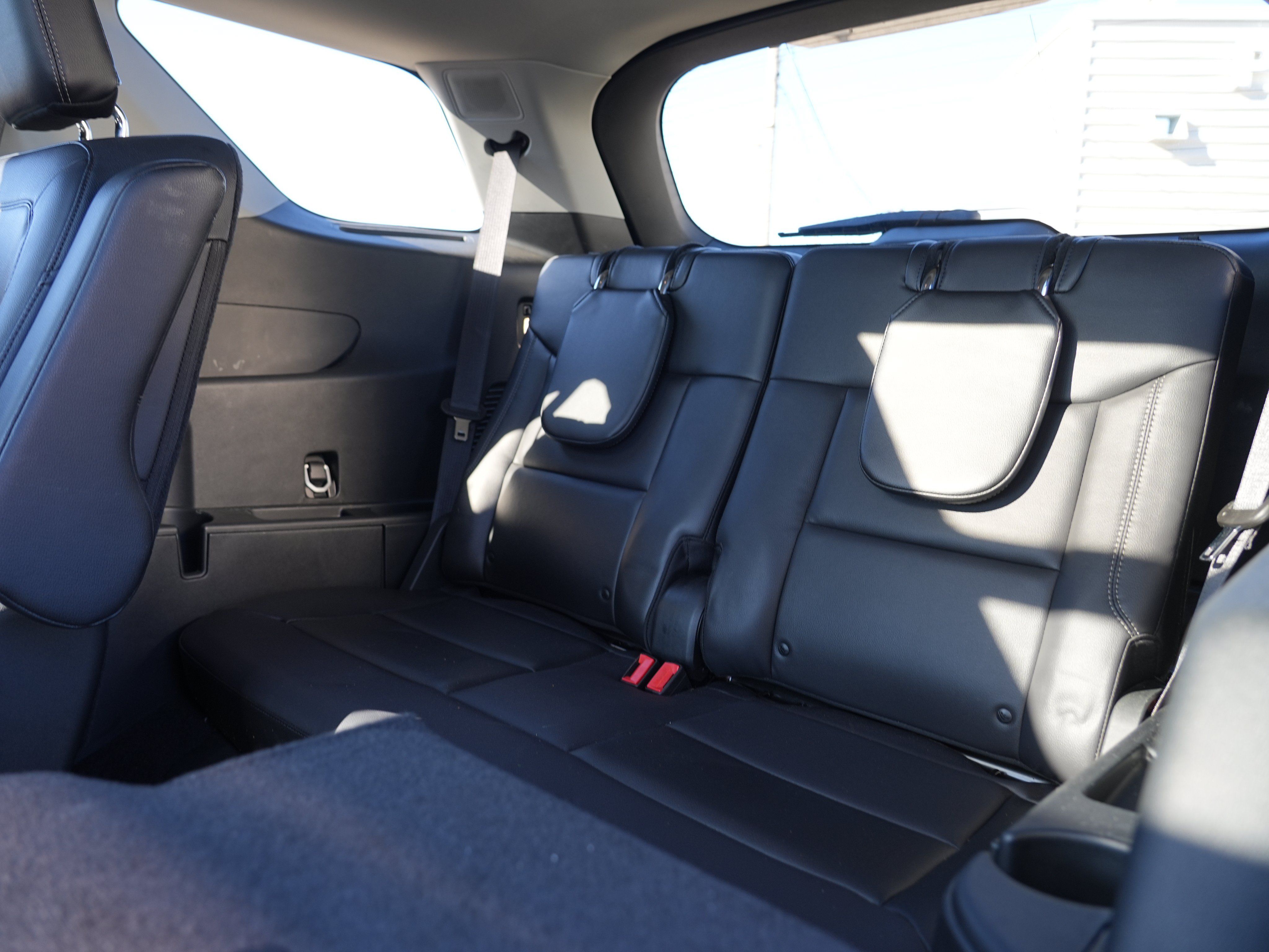 Used 2024 Ford Explorer Limited w/ Limited Technology Package AWD/4WD image 32