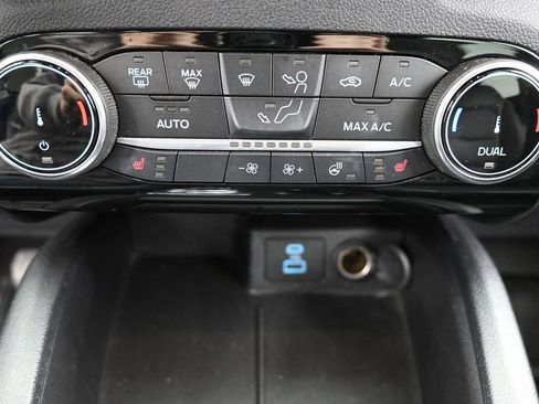 Used 2022 Ford Escape SEL image 19