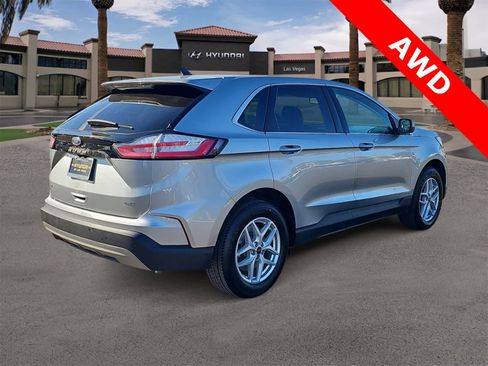 Used 2024 Ford Edge SEL image 8