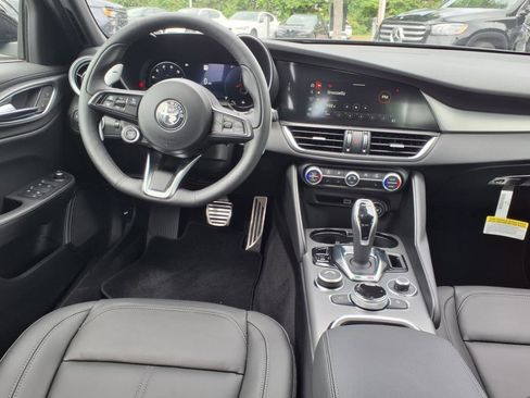 New 2025 Alfa Romeo Giulia w/ Driving Assist Package RWD image 23