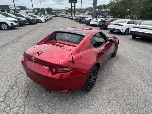 Used 2024 MAZDA MX-5 Miata RF Grand Touring RWD image 5