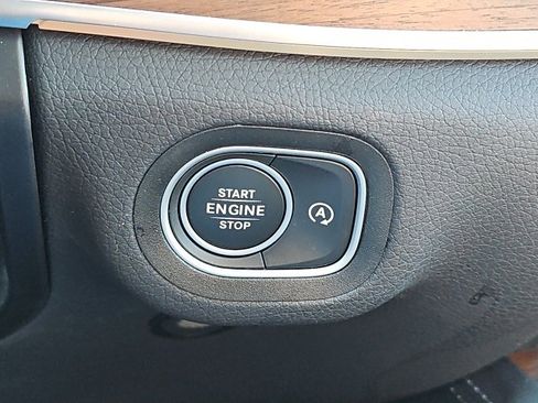 Used 2025 Mercedes-Benz GLS 450 GLS 450 image 34