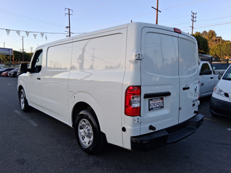 Used 2016 Nissan NV 2500 SV w/ Technology Package RWD image 4