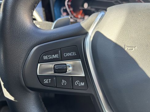 Used 2022 BMW 330i Sedan w/ Driving Assistance Package image 9