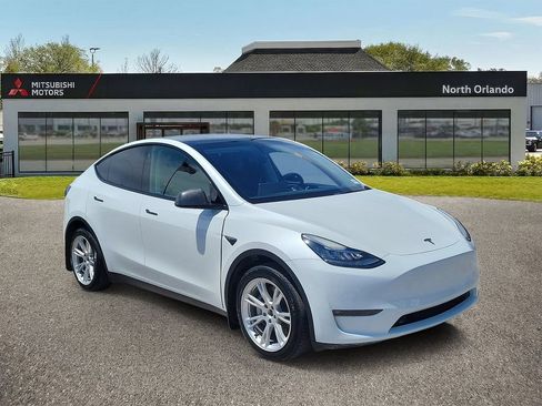 Used 2022 Tesla Model Y Long Range AWD/4WD image 4
