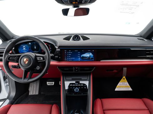 New 2025 Porsche Macan 4S Electric image 20