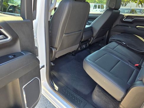 Used 2025 GMC Sierra 1500 SLT image 34