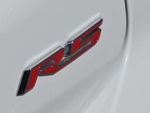 Used 2022 Chevrolet Equinox RS w/ RS Leather Package image 11