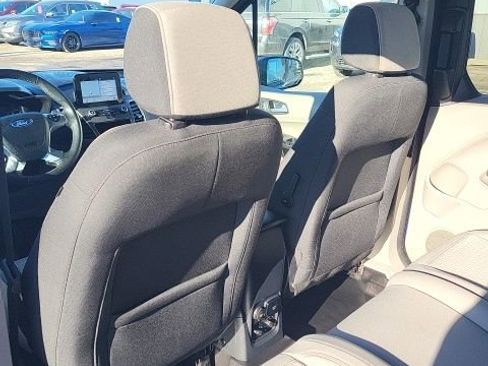 Used 2020 Ford Transit Connect XLT image 11