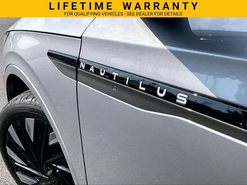 Used 2024 Lincoln Nautilus Reserve w/ Equipment Group 202A AWD/4WD image 7