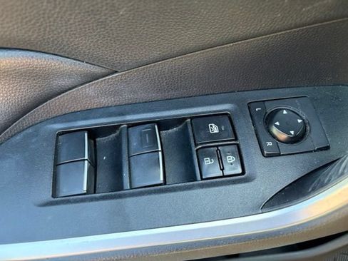 Used 2019 Toyota RAV4 XLE Premium w/ Cold Weather Package AWD/4WD image 15