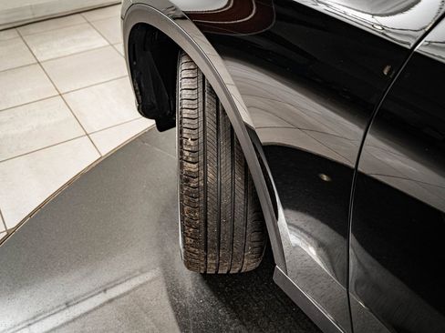 Certified 2025 Mercedes-Benz GLC 300 4MATIC image 40