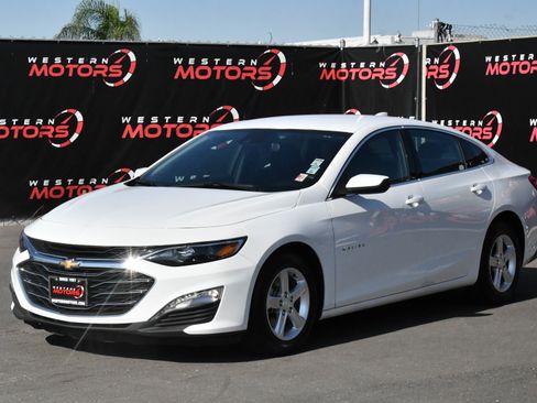 Used 2024 Chevrolet Malibu LT FWD image 3