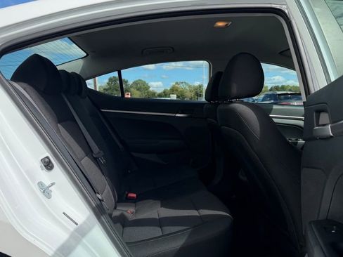 Used 2020 Hyundai Elantra SE w/ Cargo Package (C1) image 28
