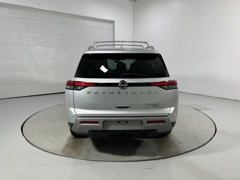 Used 2022 Nissan Pathfinder Platinum w/ Cargo Package AWD/4WD image 34