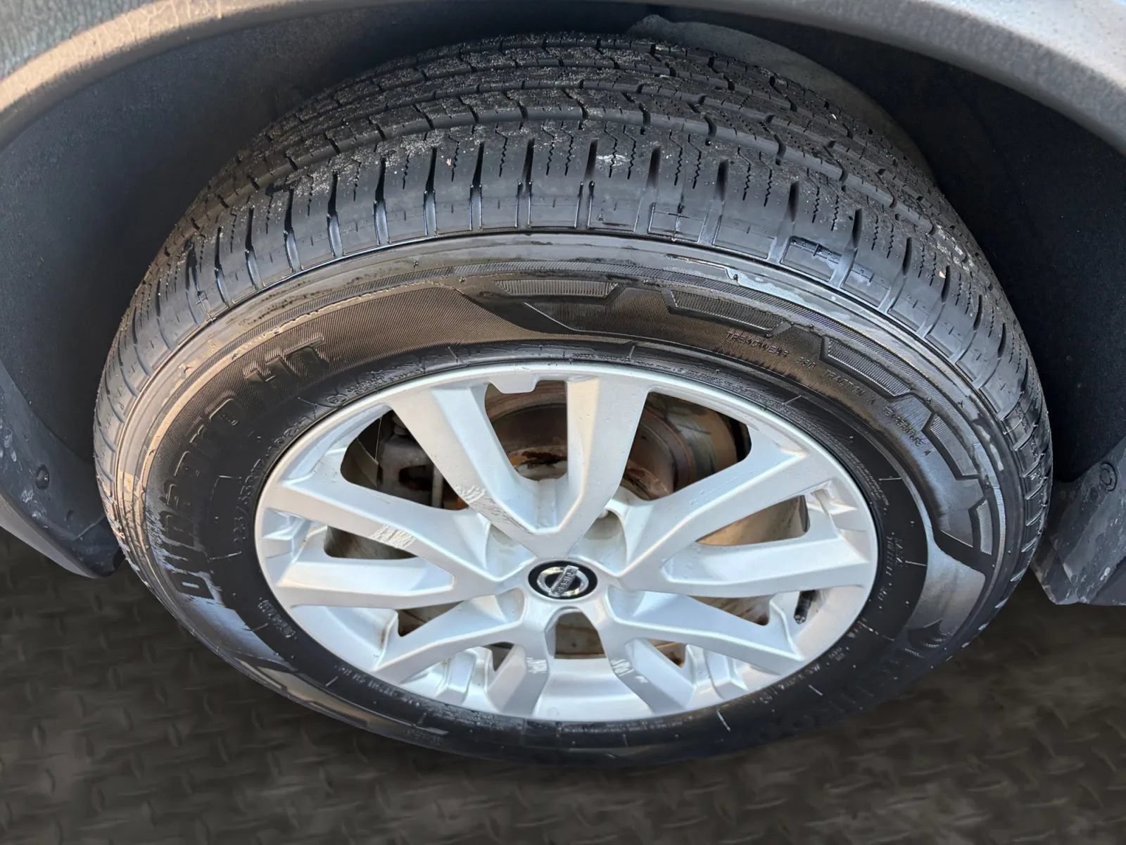 Used 2019 Nissan Rogue SV AWD/4WD image 40