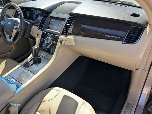 Used 2017 Ford Taurus Limited image 21