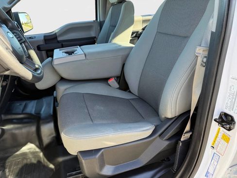 Used 2017 Ford F150 XL w/ Equipment Group 101A Mid image 8