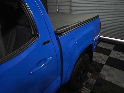 Used 2021 Toyota Tacoma SR5 w/ Blackout Package (TMS) image 12