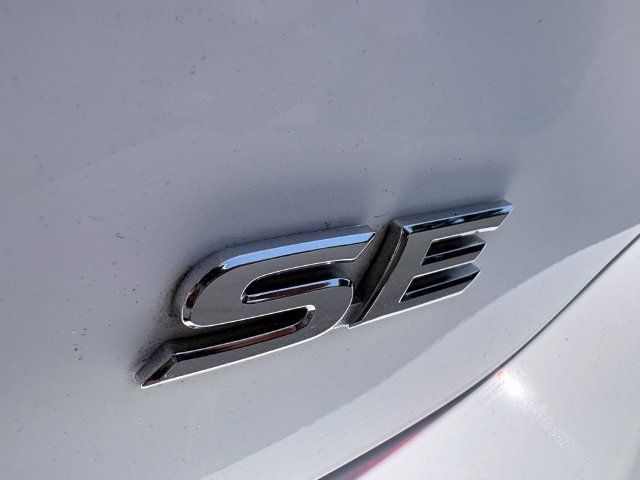 Used 2025 Toyota Camry SE FWD image 27
