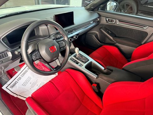 Used 2023 Honda Civic Type R image 7