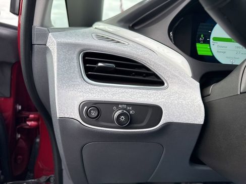 Used 2020 Chevrolet Bolt Premier w/ Infotainment Package image 23