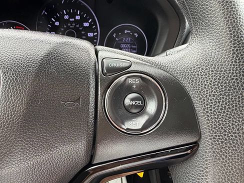 Used 2019 Honda HR-V LX image 5