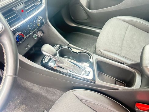 Used 2025 Buick Encore GX Preferred image 41