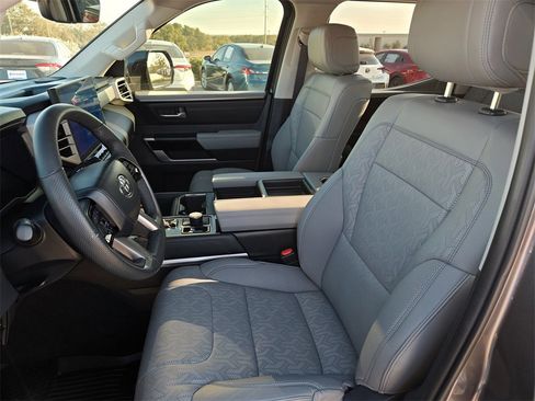 Used 2024 Toyota Tundra Limited image 26
