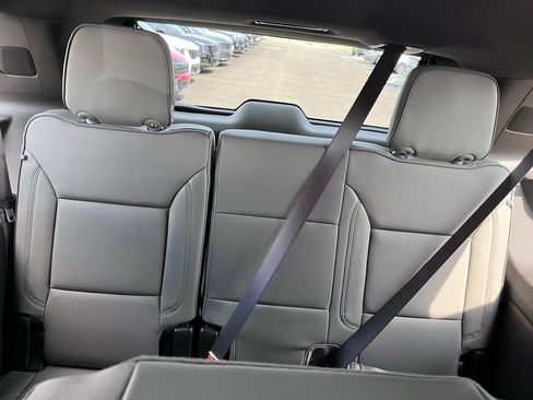 Used 2025 GMC Yukon Elevation AWD/4WD image 23