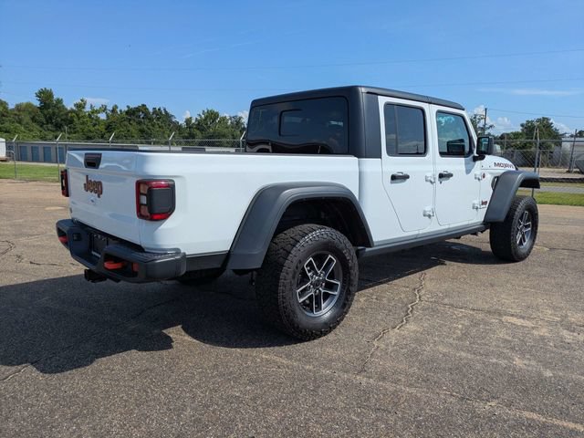 Used 2024 Jeep Gladiator Mojave AWD/4WD image 4