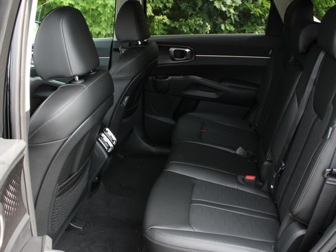 New 2026 Kia Sorento S w/ S Panoramic Sunroof Package AWD/4WD image 18