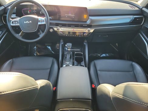 Used 2024 Kia Telluride S image 15