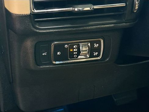 Used 2021 Lincoln Corsair Reserve w/ Equipment Group 201A image 11