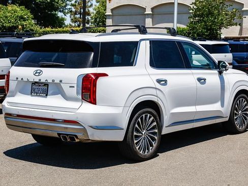 Certified 2024 Hyundai Palisade Calligraphy AWD/4WD image 5