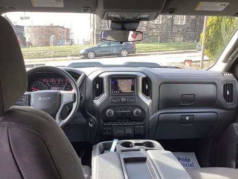 Used 2023 Chevrolet Silverado 1500 Custom Trail Boss w/ LPO, Dark Essentials Package image 32