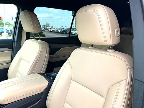 New 2026 Buick Enclave Preferred w/ Power Package FWD image 11