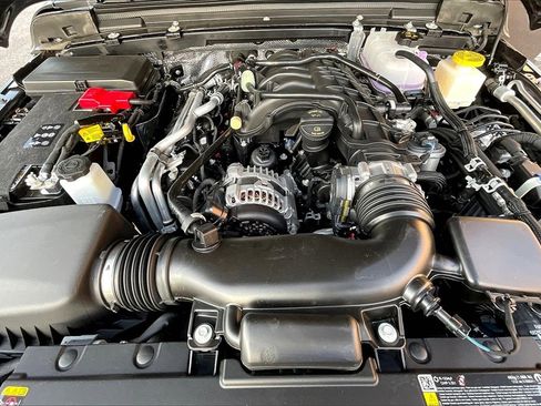 New 2025 Jeep Gladiator Rubicon w/ Convenience Group image 11